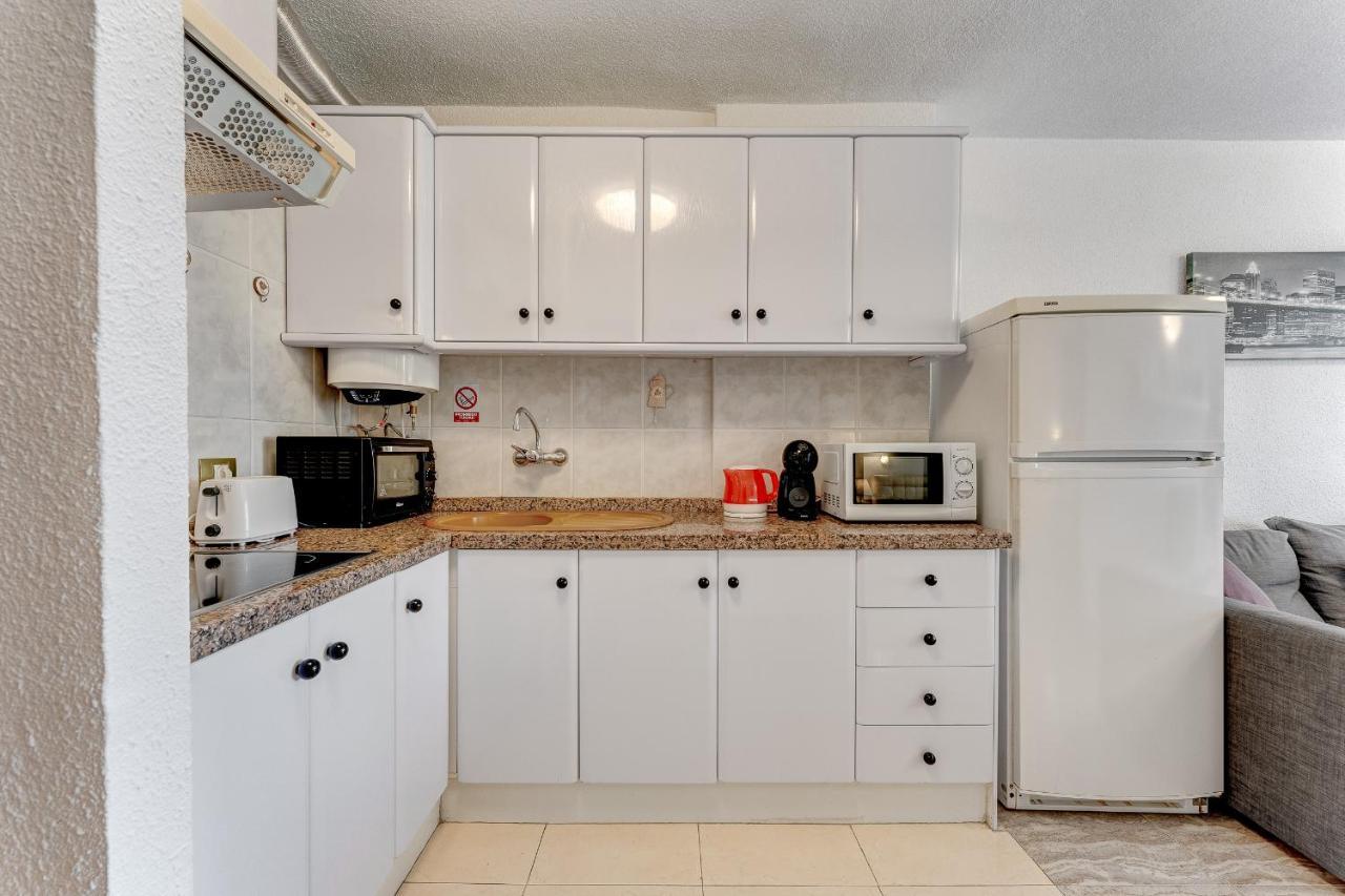 Torres Del Sol Beach Front Apartment Ph06 Los Cristianos  Bagian luar foto
