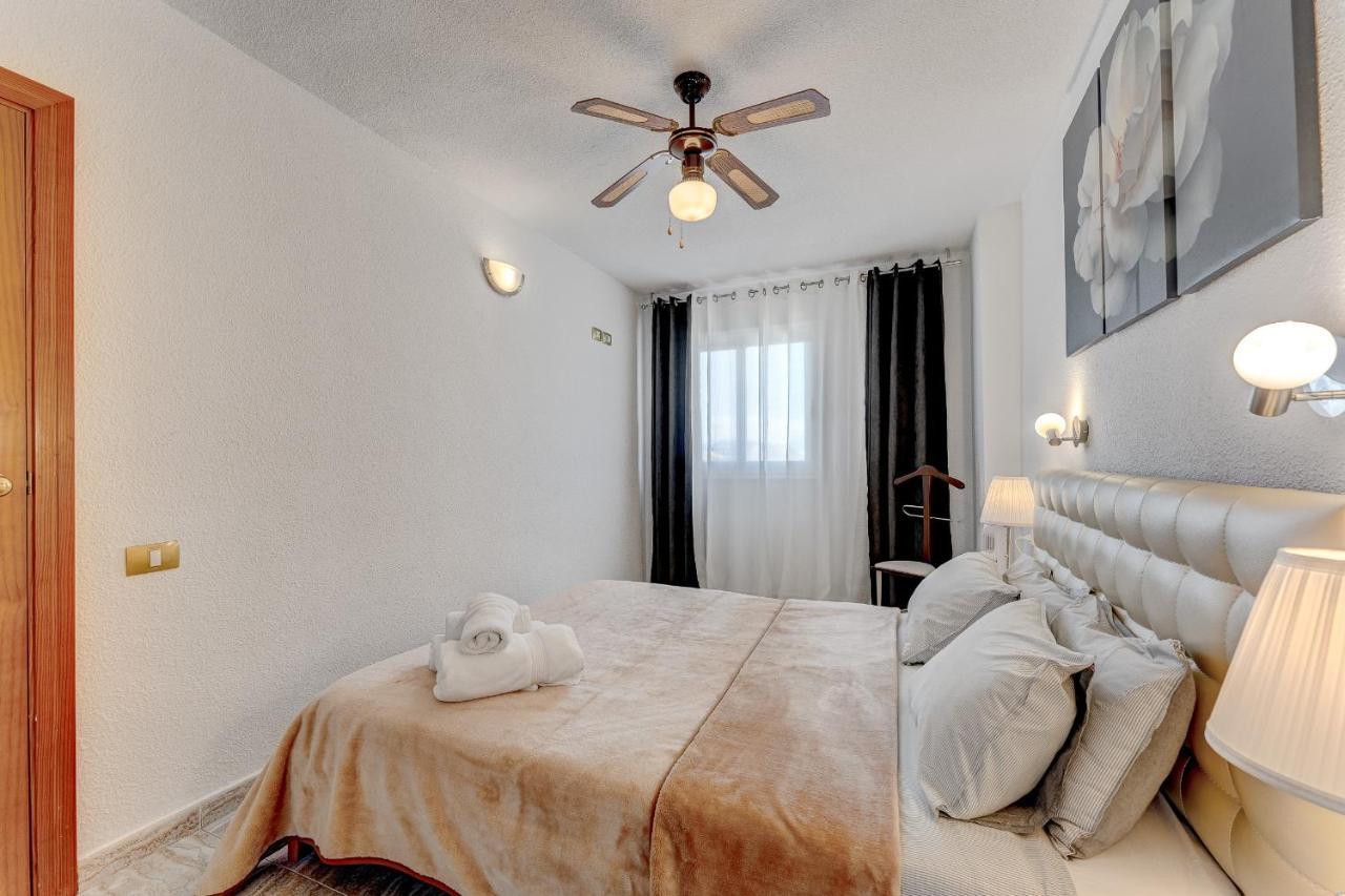 Torres Del Sol Beach Front Apartment Ph06 Los Cristianos  Bagian luar foto
